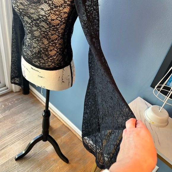 Kiki Riki Lace Long bell Sleeve Top - Picture 3 of 10